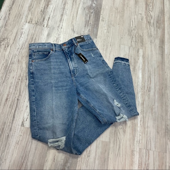 Express Denim - NWT Express Super High Rise Mom Jean with Knee Rip